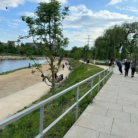 아파트 Serenity Garden Walking 2 Untold *