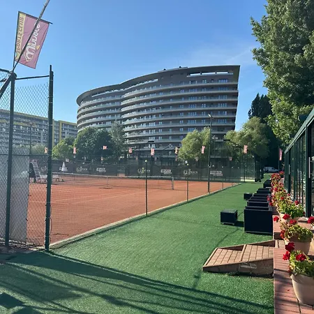 Serenity Garden Walking 2 Untold アパート
