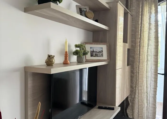 Serenity Garden Walking 2 Untold Apartment *