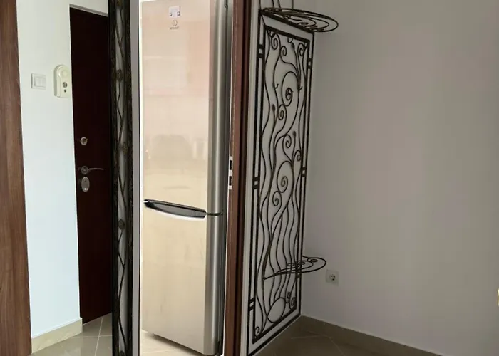 Apartment Serenity Garden Walking 2 Untold