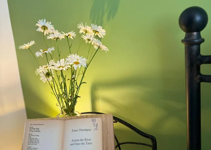 Daire Serenity Garden Walking 2 Untold